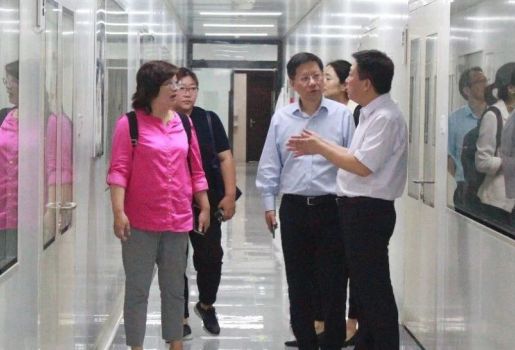 上海张江集团党委副书记王凯荣一行莅临指导
